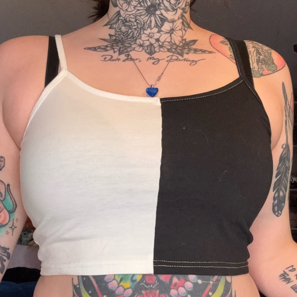 Black and white split cropped tank top